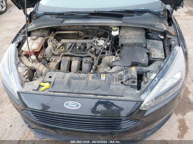 Ford FOCUS SE 2018 1FADP3F26JL220465 Image 10