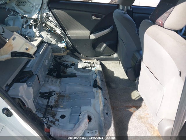 Toyota Prius Two 2015 JTDKN3DU9F1993591 Image 8