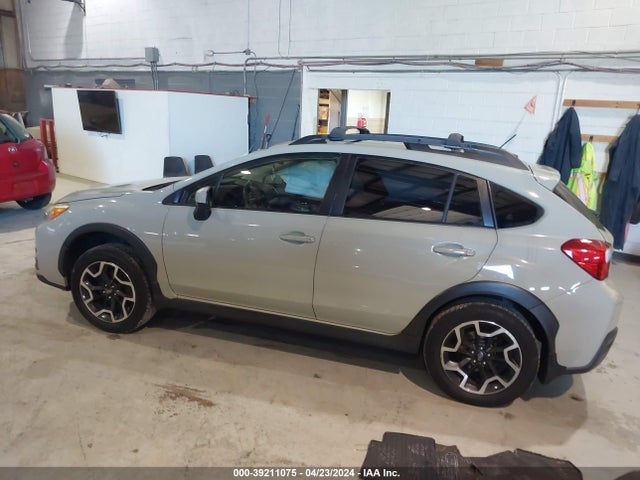 Subaru Crosstrek 2.0i Premium 2016 JF2GPABC3G8267086 Image 14