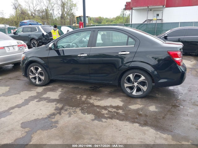 Chevrolet Sonic Premier Auto 2017 1G1JF5SB6H4131350 Image 14