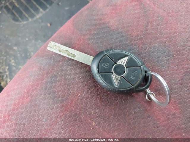 2006 MINI COOPER WMWRC33536TK64146 Photo 10