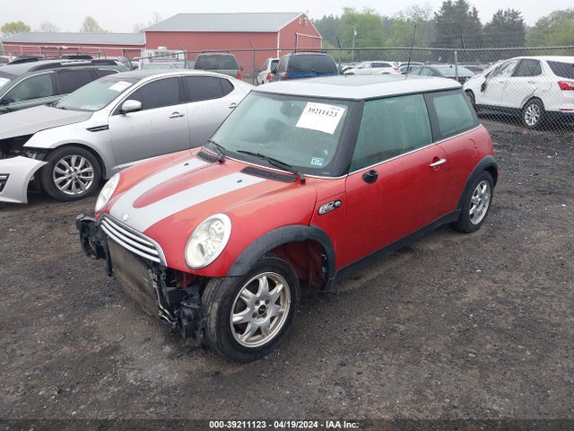 2006 MINI COOPER WMWRC33536TK64146 Photo 1