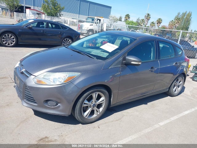Ford FOCUS SE 2014 1FADP3K28EL414166 Image 2