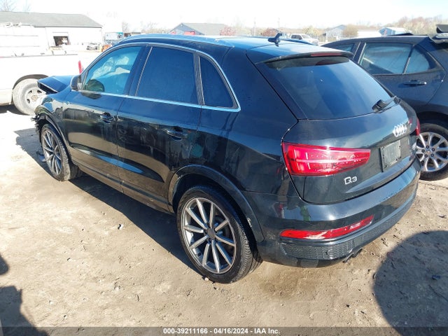 WA1JCCFS2JR028489 Audi Q3 2.0t Premium/2.0t Sport Premium