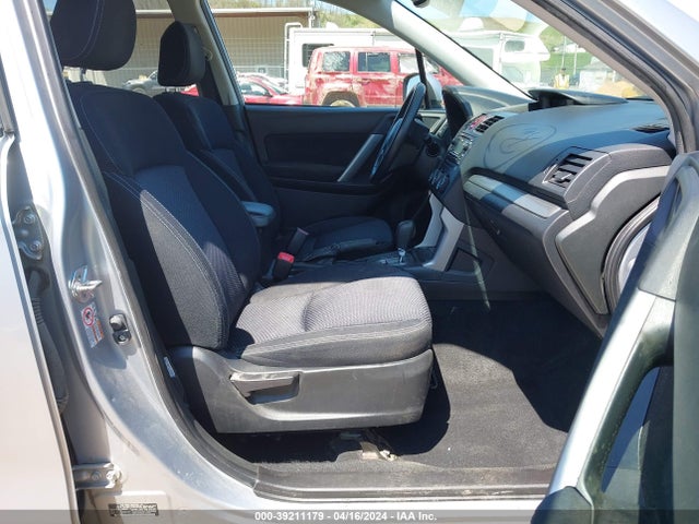 Subaru Forester 2.5i Premium 2015 JF2SJADC7FH829286 Image 5