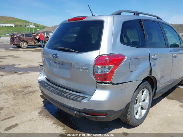 Subaru Forester 2.5i Premium 2015 JF2SJADC7FH829286 Image 6