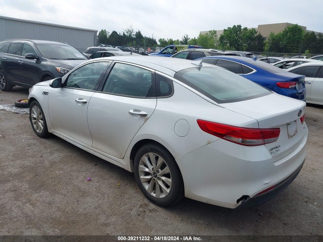 KIA OPTIMA EX 2016 5XXGU4L32GG120052 Image 3
