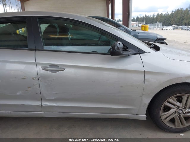 Hyundai ELANTRA SEL 2019 5NPD84LF4KH424028 Image 12