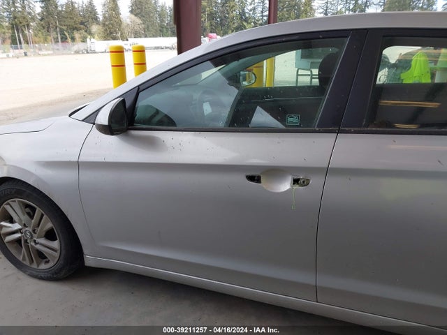 Hyundai ELANTRA SEL 2019 5NPD84LF4KH424028 Image 13