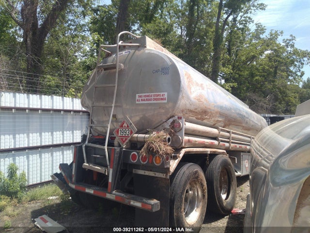 1Y9T5AV21K2002760 Young Tank Inc Young Tank Inc