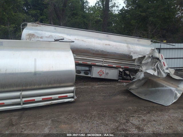 1Y9T5AV21K2002760 Young Tank Inc Young Tank Inc