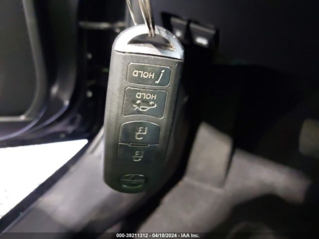 3MYDLBZV9GY100618 Scion IA