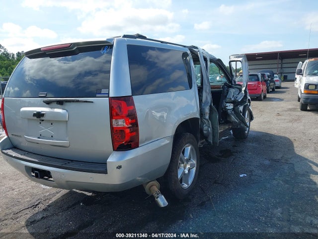 Chevrolet Suburban 1500 Lt 2014 1GNSCJE00ER163921 Image 4