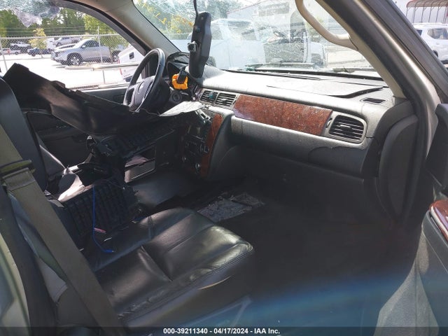 Chevrolet Suburban 1500 Lt 2014 1GNSCJE00ER163921 Image 5