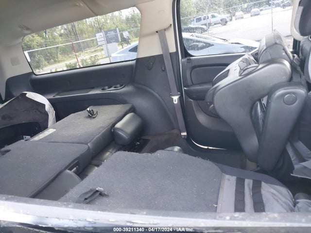 Chevrolet Suburban 1500 Lt 2014 1GNSCJE00ER163921 Image 8