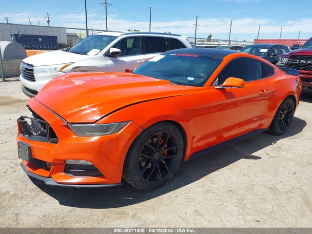 Ford Mustang V6 2015 1FA6P8AM5F5350232 Image 2