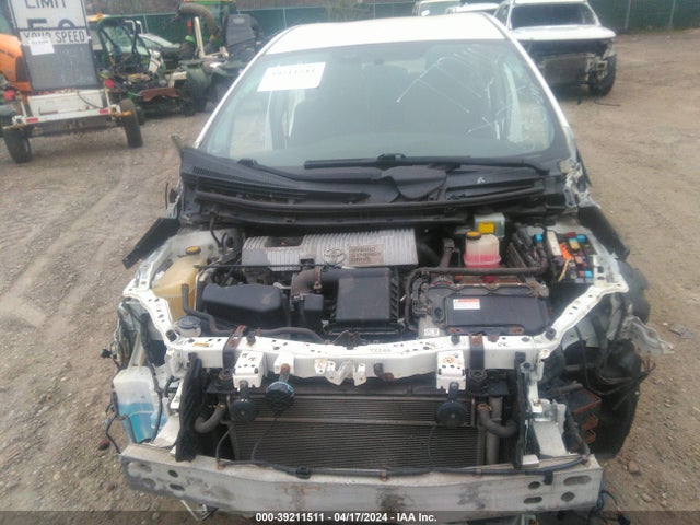 Toyota Prius Two 2014 JTDKN3DU9E1800676 Image 10