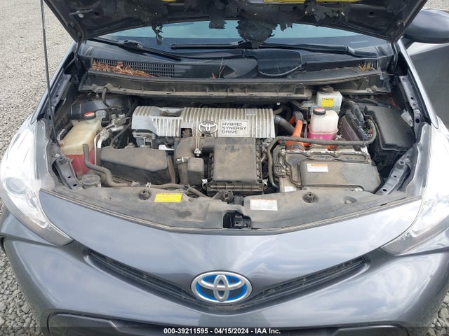 Toyota Prius V Three 2015 JTDZN3EU6FJ020780 Image 10