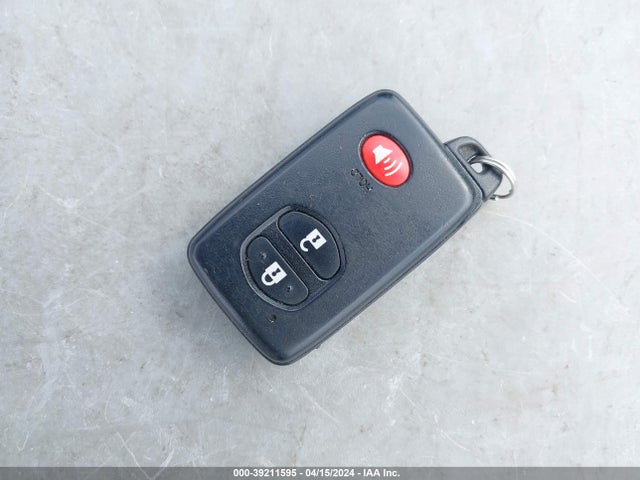 Toyota Prius V Three 2015 JTDZN3EU6FJ020780 Image 11
