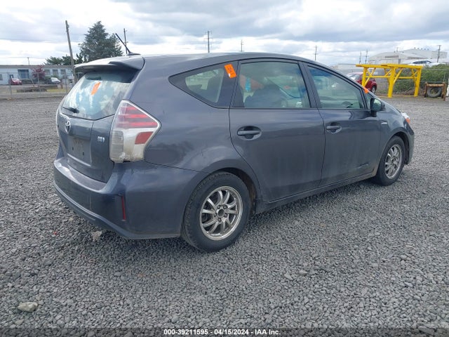 Toyota Prius V Three 2015 JTDZN3EU6FJ020780 Image 4