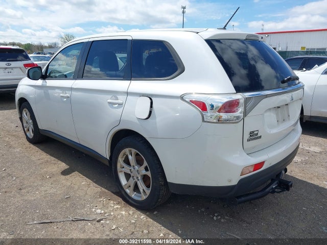 JA4AZ3A36EZ002594 Mitsubishi Outlander Se
