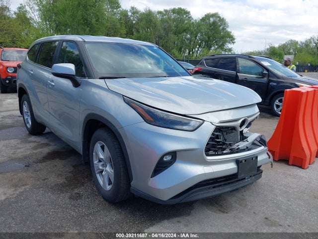 Toyota Highlander Le 2024 5TDKDRBH5RS538918 Image 1