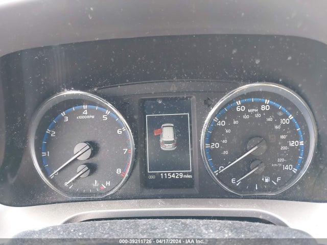 Toyota Rav4 Limited 2017 JTMDFREV8HJ141008 Image 7