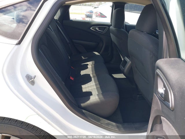 1C3CCCABXGN141424 Chrysler 200 Limited