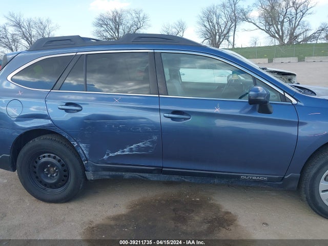 Subaru Outback 2.5i Premium 2018 4S4BSAFC2J3319132 Image 13