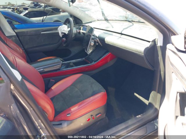 7SAYGDEF3NF547827 Tesla Model Y Performance Dual Motor All-wheel Drive