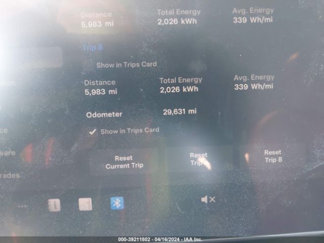 7SAYGDEF3NF547827 Tesla Model Y Performance Dual Motor All-wheel Drive