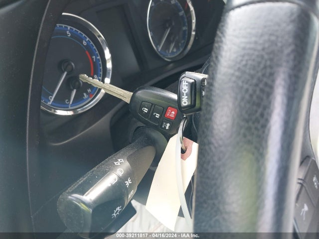 Toyota COROLLA SE 2019 5YFBURHE8KP880102 Image 11