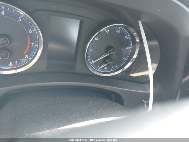 Toyota COROLLA SE 2019 5YFBURHE8KP880102 Image 15