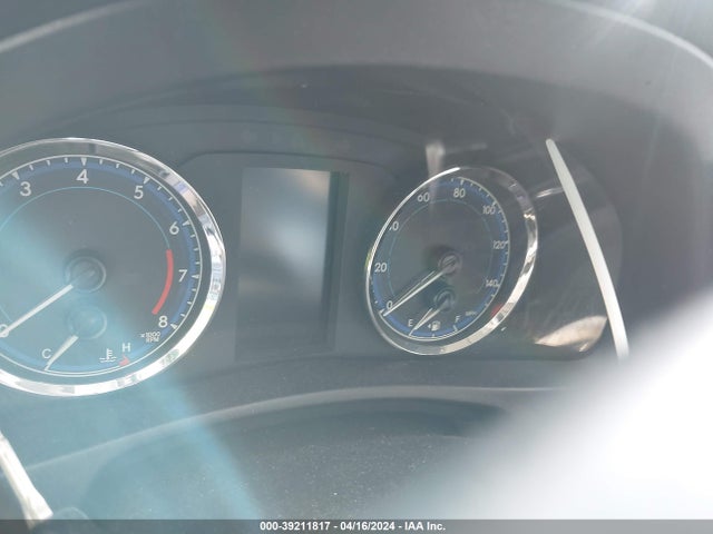 Toyota COROLLA SE 2019 5YFBURHE8KP880102 Image 7