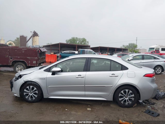 Toyota Corolla Hybrid Le 2021 JTDEAMDE2MJ003336 Image 14