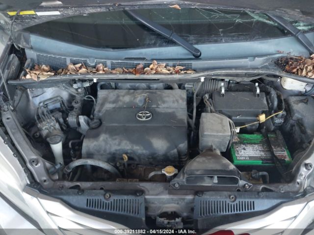 5TDDK3DC3FS095239 Toyota Sienna Limited 7 Passenger