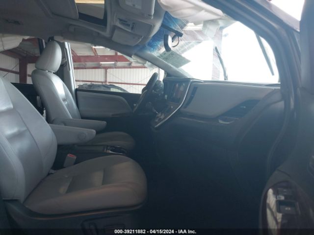 5TDDK3DC3FS095239 Toyota Sienna Limited 7 Passenger