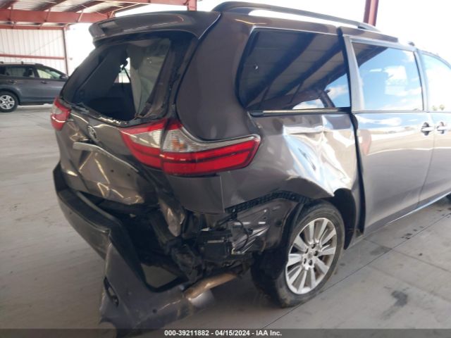 5TDDK3DC3FS095239 Toyota Sienna Limited 7 Passenger