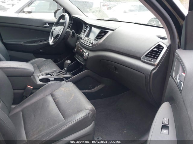 Hyundai Tucson Se Plus 2017 KM8J33A47HU373549 Image 5