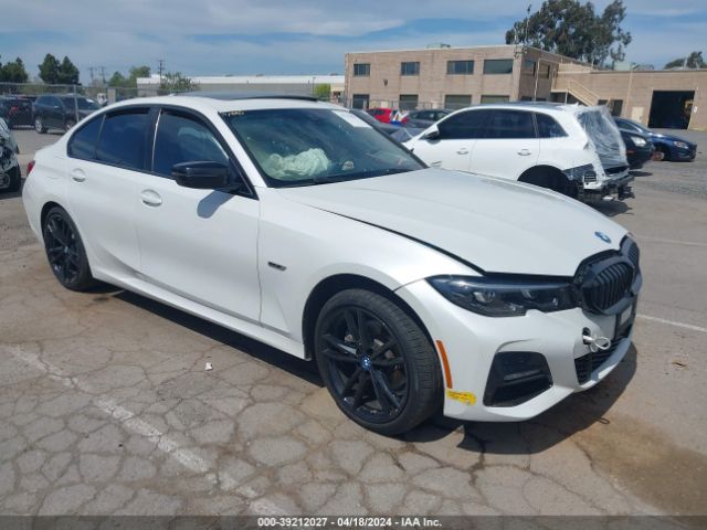 2022 Bmw 3 Series 330e მანქანა იყიდება აუქციონზე, vin: WBA5P7C07NFM19681, აუქციონის ნომერი: 39212027