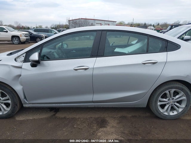 Chevrolet CRUZE LS 2019 1G1BC5SM1K7151879 Image 13