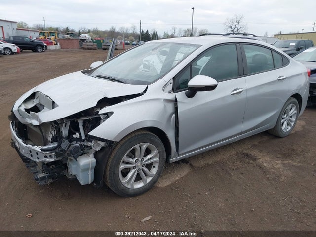 Chevrolet CRUZE LS 2019 1G1BC5SM1K7151879 Image 2