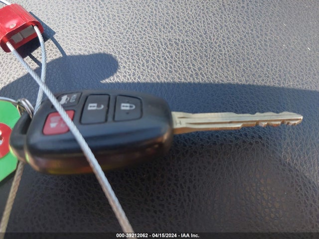 Toyota Corolla Le Plus 2015 2T1BURHE3FC237081 Image 11