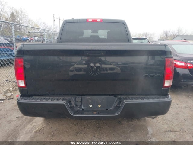RAM 1500 Express  4x4 5'7 Box 2018 1C6RR7KG1JS224813 Image 16