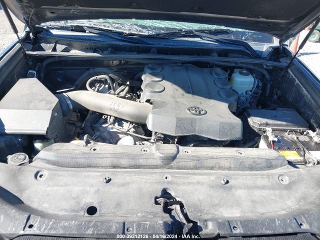 Toyota 4RUNNER SR5 2018 JTEBU5JRXJ5524974 Image 10