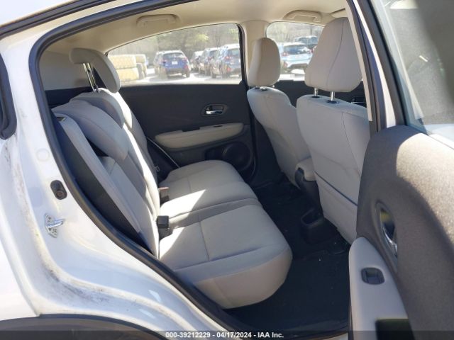 3CZRU6H35NM736878 Honda Hr-v Awd Lx