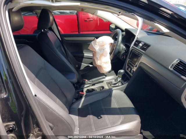 1VWBT7A36FC031288 Volkswagen Passat 1.8t Se