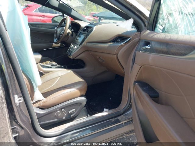 5LMCJ3D90JUL30051 Lincoln Mkc Reserve