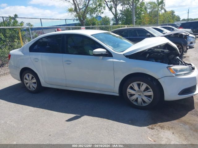 3VWD07AJ5EM407718 Volkswagen Jetta 1.8t Se