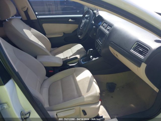 3VWD07AJ5EM407718 Volkswagen Jetta 1.8t Se